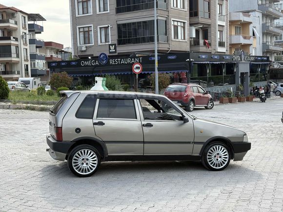 DEĞİŞENSİZ PARÇA BOYALI UNO