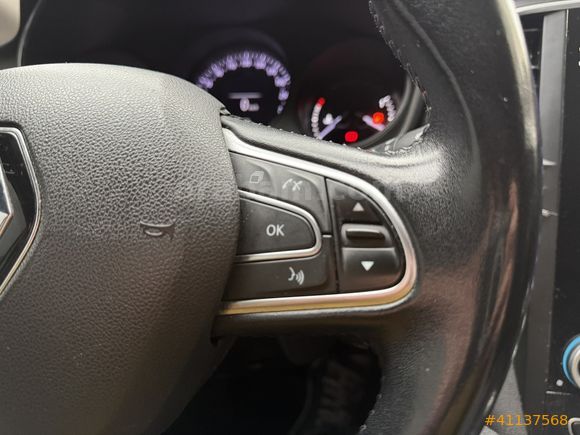 ARGEDEN 2017 MEGANE TOUCH DEĞİŞENSİZ TESLA EKRAN 162.000 KM
