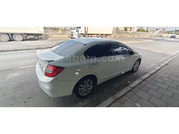 Sahibinden Honda Civic 1.6i VTEC Eco Elegance 2012 Model
