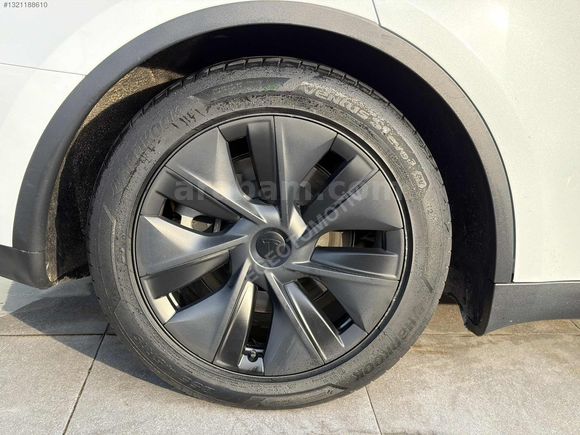 BOYASIZ HATASIZ 2025 MODEL Y SEDEFLİ BEYAZ İLK SAHİBİNDEN