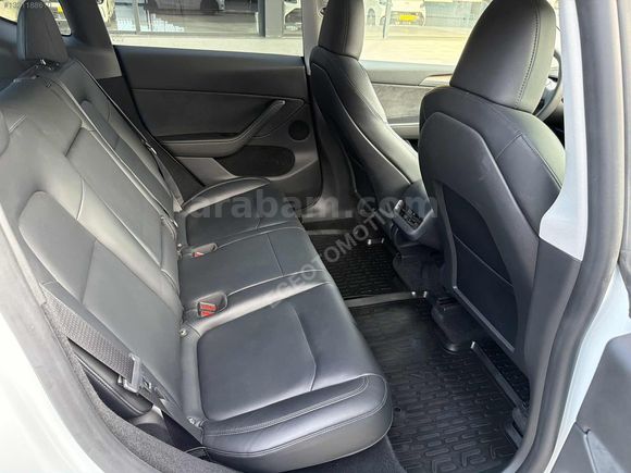 BOYASIZ HATASIZ 2025 MODEL Y SEDEFLİ BEYAZ İLK SAHİBİNDEN