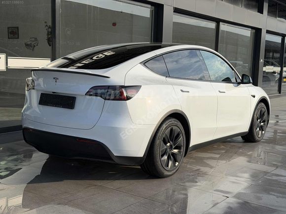 BOYASIZ HATASIZ 2025 MODEL Y SEDEFLİ BEYAZ İLK SAHİBİNDEN