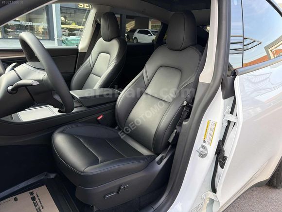 BOYASIZ HATASIZ 2025 MODEL Y SEDEFLİ BEYAZ İLK SAHİBİNDEN