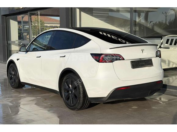 BOYASIZ HATASIZ 2025 MODEL Y SEDEFLİ BEYAZ İLK SAHİBİNDEN