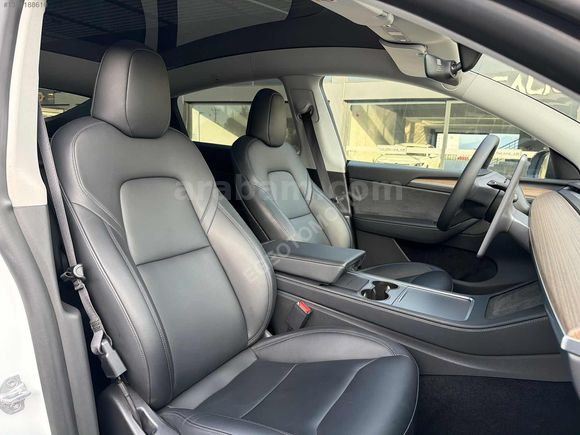 BOYASIZ HATASIZ 2025 MODEL Y SEDEFLİ BEYAZ İLK SAHİBİNDEN