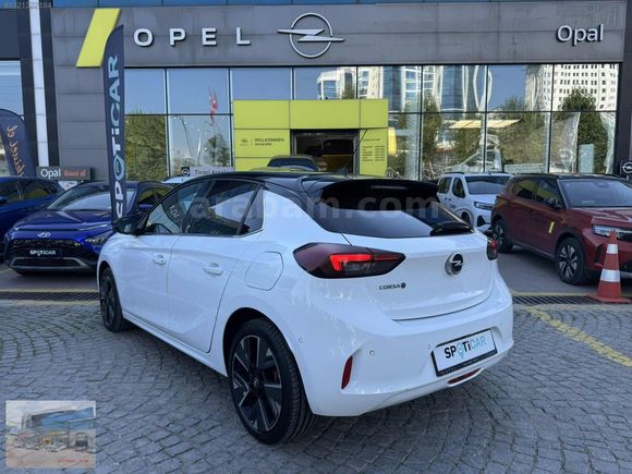 OPAL-300.000 TL %0FAİZ-HATASIZ 2023 CORSA-E ULTİMATE