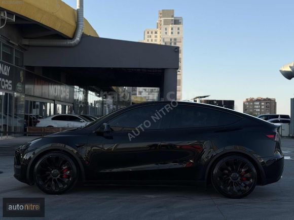 AUTO NİTRO 2023 TESLA MODEL Y PERFORMANCE YOKE DİREKSYON