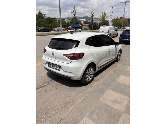 Sahibinden Renault Clio 1.0 TCe Touch 2023 Model 