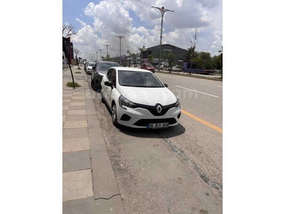 Sahibinden Renault Clio 1.0 TCe Touch 2023 Model 