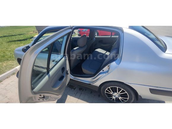 Sahibinden Renault Clio 1.5 dCi Alize 2006 Model  190.000 km Gri