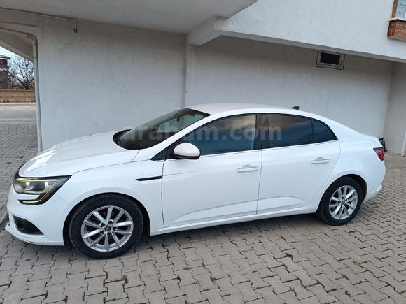 Sahibinden Renault Megane 1.5 dCi Touch 2017 Model Değişensiz  Tek parça lokal