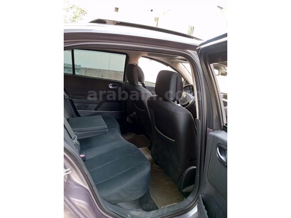 Sahibinden Renault Megane 1.6 Expression 2004 Model  249.000 km Füme