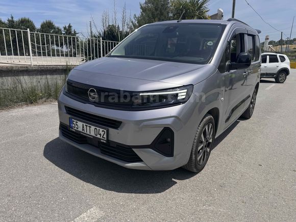 Sahibinden Opel Combo 1.5 CDTI Ultimate 2024 Model  35.600 km Gri (Gümüş)