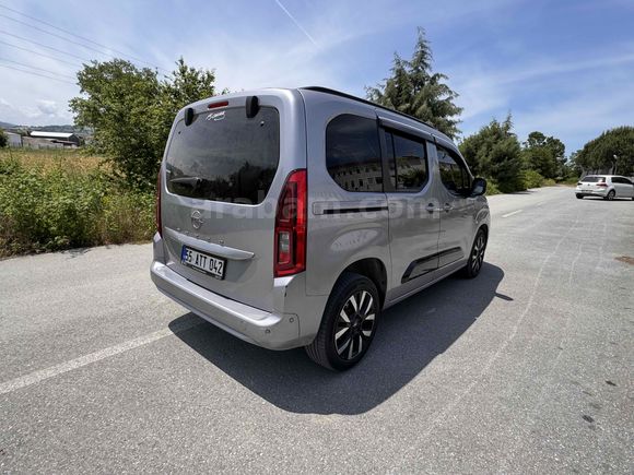Sahibinden Opel Combo 1.5 CDTI Ultimate 2024 Model  35.600 km Gri (Gümüş)