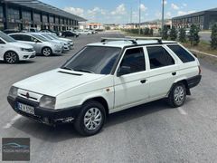 1993 Motor Yürüyen Sorunsuz Atiker Lpg'Li Skoda