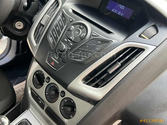 VAROL//2012 FORD FOCUS 1.6 TDCİ TREND X 95 HP BAKIMLI
