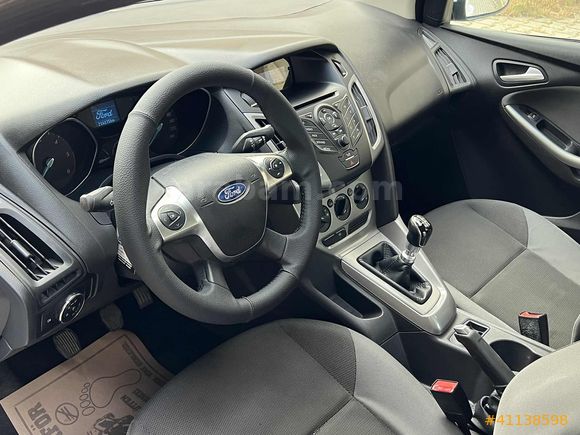 VAROL//2012 FORD FOCUS 1.6 TDCİ TREND X 95 HP BAKIMLI