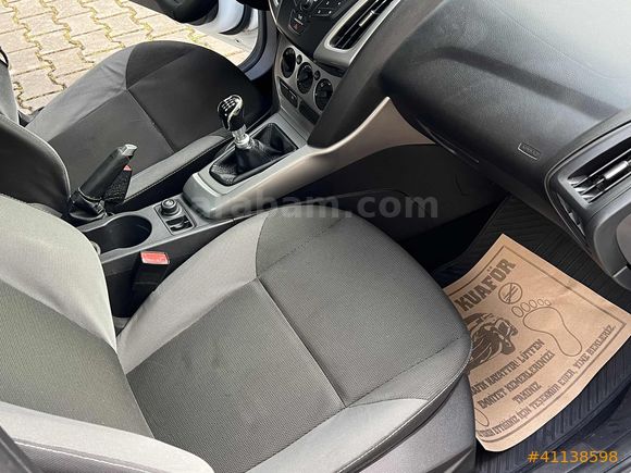 VAROL//2012 FORD FOCUS 1.6 TDCİ TREND X 95 HP BAKIMLI