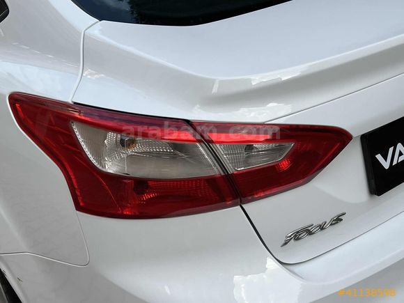VAROL//2012 FORD FOCUS 1.6 TDCİ TREND X 95 HP BAKIMLI