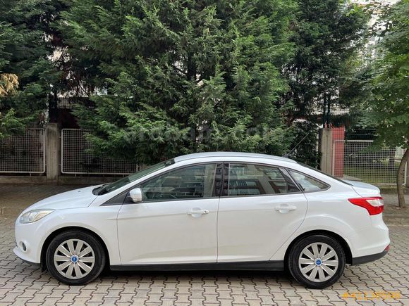 VAROL//2012 FORD FOCUS 1.6 TDCİ TREND X 95 HP BAKIMLI