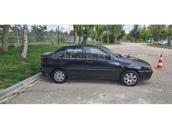 Ankarada Vw Polo 1.6 Classic 100lük  Siyah