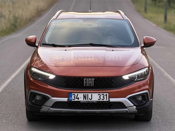 2024 MODEL 30 BİN KM EGEA CROSS LOUNGE OTOMATİK BOYASIZ