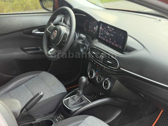 2024 MODEL 30 BİN KM EGEA CROSS LOUNGE OTOMATİK BOYASIZ