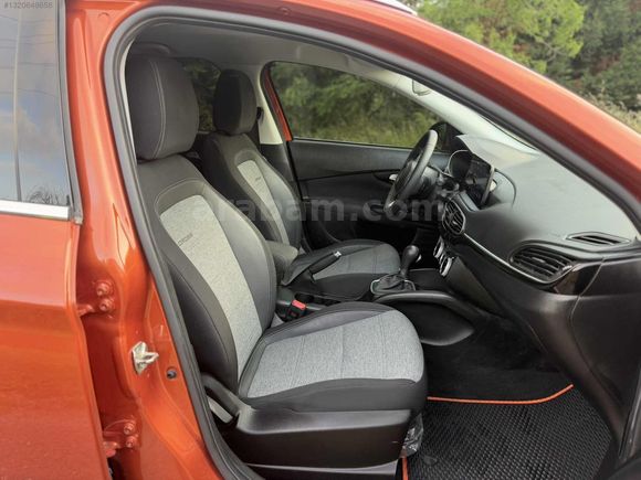 2024 MODEL 30 BİN KM EGEA CROSS LOUNGE OTOMATİK BOYASIZ