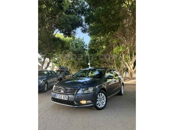 Sahibinden Volkswagen Passat 1.4 TSi BlueMotion Comfortline 2011 Model  260.000 km Mavi
