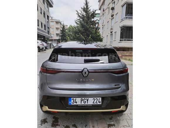 Sahibinden Renault Megane E-Tech Iconic 2024 Model