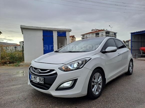 Sahibinden Hyundai i30 1.6 CRDi Elite 2012 Model Aksaray