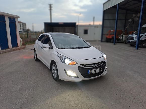 Sahibinden Hyundai i30 1.6 CRDi Elite 2012 Model Aksaray