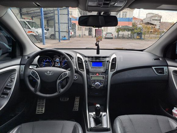 Sahibinden Hyundai i30 1.6 CRDi Elite 2012 Model Aksaray