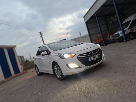 Sahibinden Hyundai i30 1.6 CRDi Elite 2012 Model Aksaray