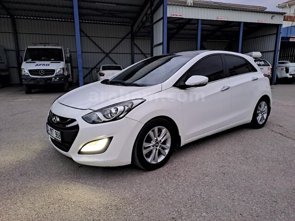 Sahibinden Hyundai i30 1.6 CRDi Elite 2012 Model Aksaray