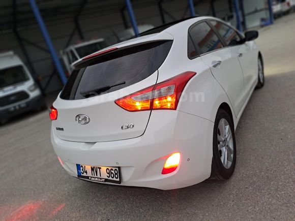 Sahibinden Hyundai i30 1.6 CRDi Elite 2012 Model Aksaray