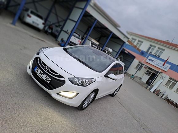 Sahibinden Hyundai i30 1.6 CRDi Elite 2012 Model Aksaray