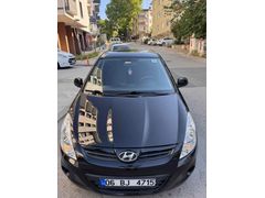 Sahibinden Hyundai i20 Troy 1.4 CVVT Mode 2011 Model  156.000 km Siyah