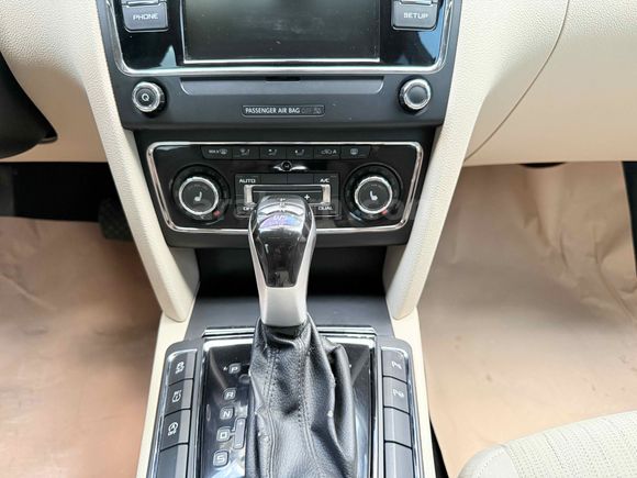 Galeriden Skoda SuperB 1.6 TDI Elegance 2014 Model Şanlıurfa