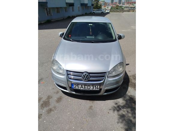 Sahibinden Volkswagen Jetta 1.6 TDi Midline 2011 Model