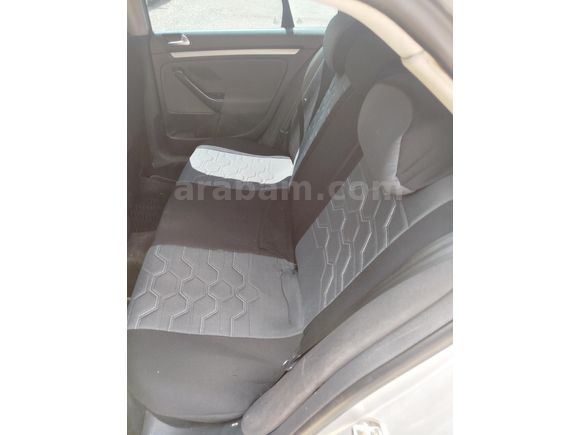 Sahibinden Volkswagen Jetta 1.6 TDi Midline 2011 Model