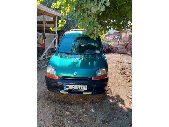 Sahibinden Renault Kangoo 1.4 RTE 2000 Model  229.000 km Yeşil (metalik)