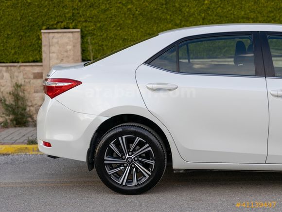 LUXE DRİVEDAN HATASIZ BOYASIZ COROLLA EXTRALI