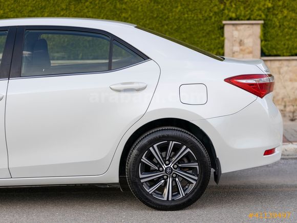 LUXE DRİVEDAN HATASIZ BOYASIZ COROLLA EXTRALI