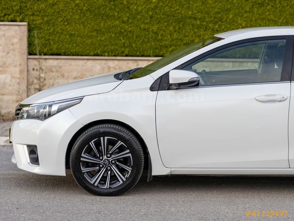LUXE DRİVEDAN HATASIZ BOYASIZ COROLLA EXTRALI