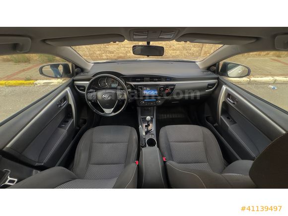 LUXE DRİVEDAN HATASIZ BOYASIZ COROLLA EXTRALI