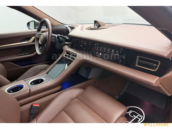 2021 BAYİ TAYCAN 4S PERFORMANCE PLUS 19.000 KM MOKKA+CHRONO+BOSE