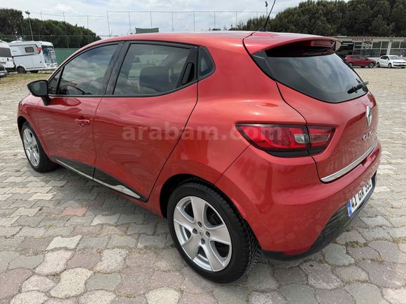 İÇ DIŞ KIRMIZI İLK SAHİBİ 1.5 DCİ 90 HP İCON 2014 CLİO KAZASIZ !
