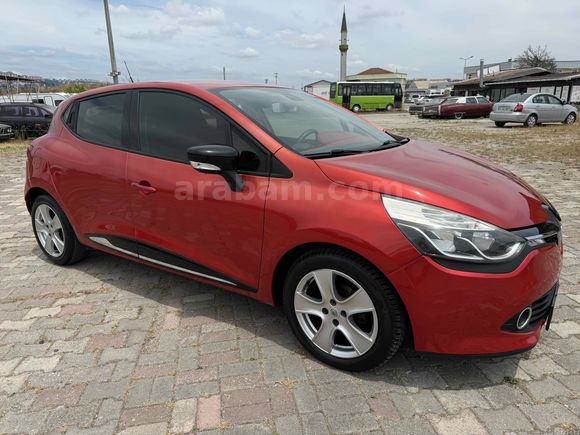 İÇ DIŞ KIRMIZI İLK SAHİBİ 1.5 DCİ 90 HP İCON 2014 CLİO KAZASIZ !