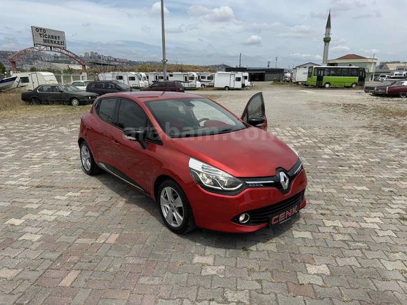 İÇ DIŞ KIRMIZI İLK SAHİBİ 1.5 DCİ 90 HP İCON 2014 CLİO KAZASIZ !